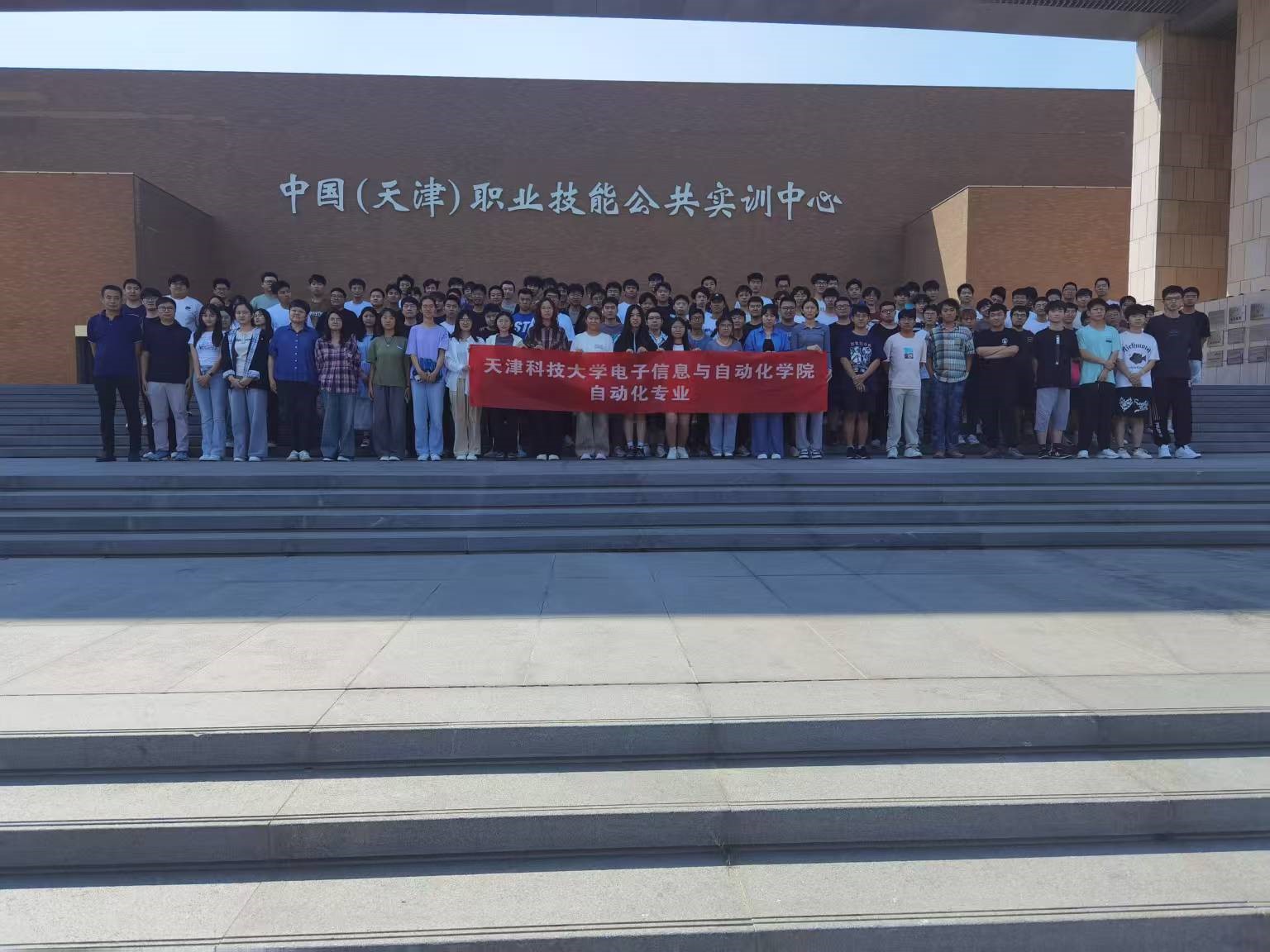 da359afb52bb41ca99efcf3e50ab0170.jpg
